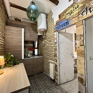 Amoroma Latina Bed & Breakfast